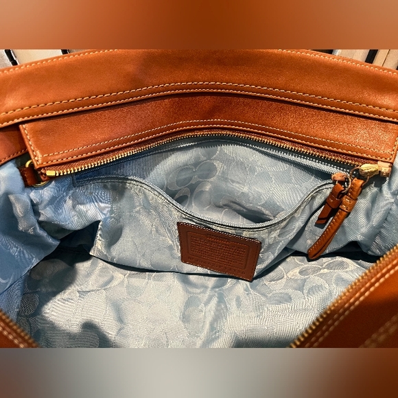 Rare, Ltd. Edition Coach Legacy Gardenia British Tan Leather Satchel Like New - Picture 11 of 16